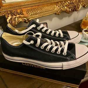 Black Converse Classic